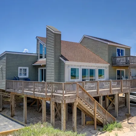 Luxury Oceanfront home in South Nags Head!