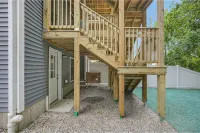 Cozy 2-Floor Apartment with Garage Access - โฮมสเตย์