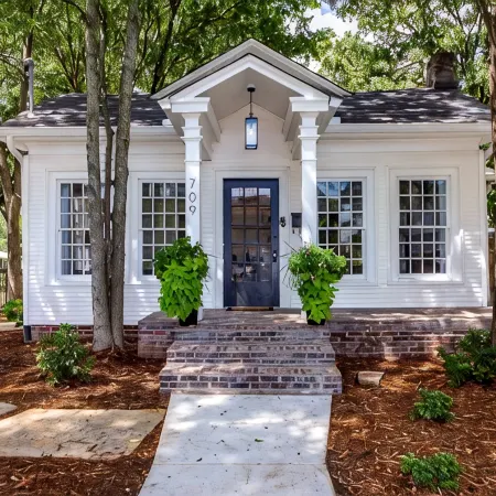 Hip and Historic Home Awaits You!  Stroll downtown/Steps away from UCA and CBC
