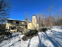 Relaxing & Rejuvenating Retreat w/Hot tub, Pool, Sauna, & Games for family+pets - Alphydda