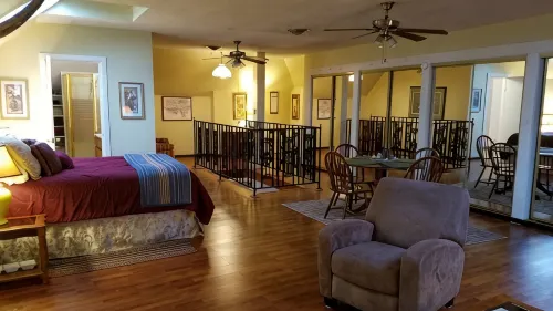 Home Sweet Home Bed & Breakfast - parking