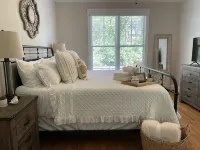 Luxurious Downtown Home with 4 King Beds, 3min to downtown, 5min to Duke - 3-Star