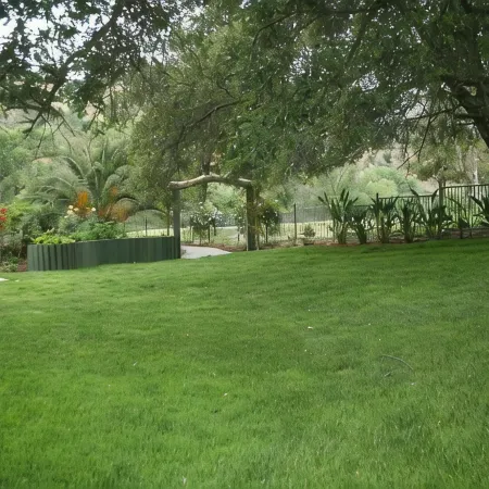 Lux 2/2 w/Firepit Next to Kaweah River & 10 Min from Sequoia National Park