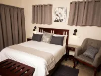 Move On Guest-House Hotels near Killarney Mall