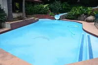 Guesthouse Charis - piscina