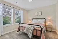 The Meridian Manor | Private 4 Bedroom Home - Villaer