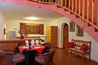 Woodpecker Inn - sarapan