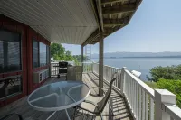 Depe Dene Lakeside Resort - Mountain view