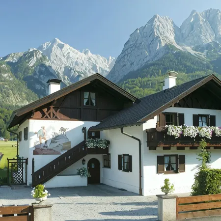 Frühholz—The Vacation Home, 5-Star "Waxenstein" Apartment in Grainau, Large Loggia