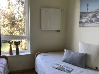 Exclusive beachfront apartment - 4 people - balcony overlooking the lake - parking - 3-Star
