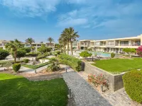 Double-Height 1BR | Pool views, G-Cribs - Condos