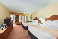 Dolphin Sands Clearwater Beach, Ascend Hotel Collection