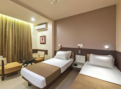 Hotel Pooja Garden
