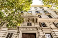 Merulana 139 Suites Отели в г. 
