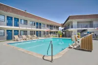 Motel 6 Palmdale, CA