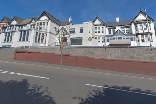The Mount Rooms Hotels in Barry