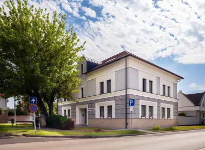 Corso Lux Apartman Hotel di Gyula