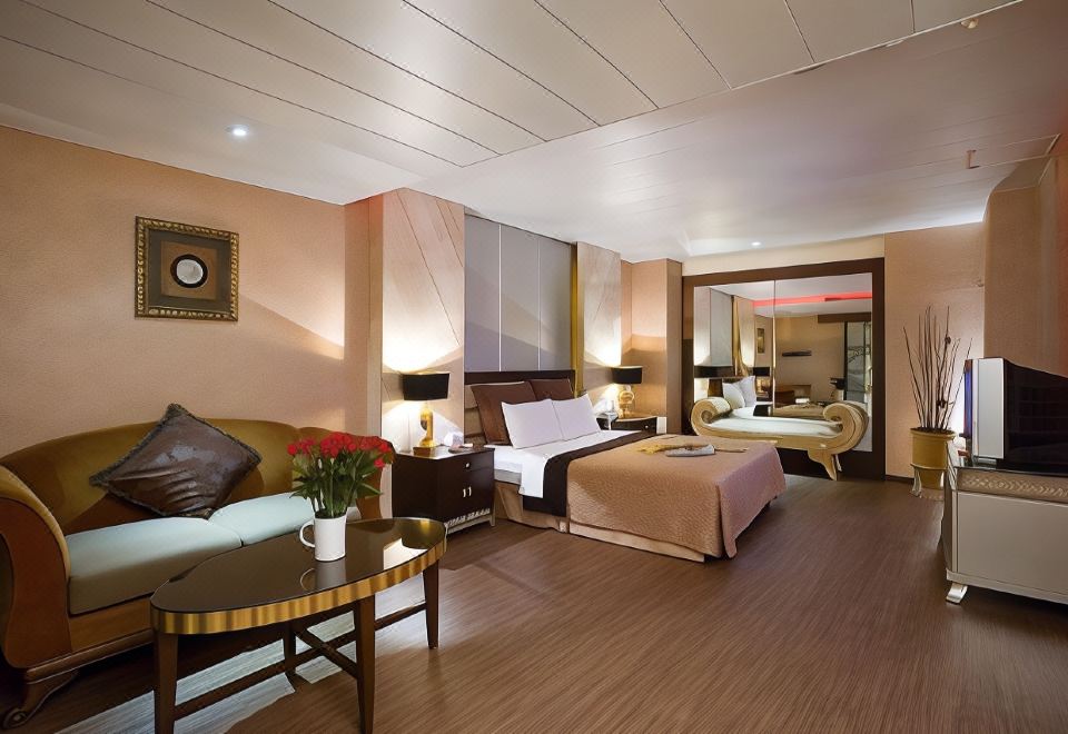 2. 크리스탈 비즈니..