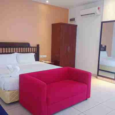 Mny Hotel & Resort Rooms