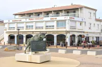 Restaurant L'Abrivado - Hôtel - Café - Appartements