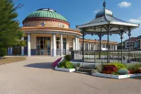 La Souveraine Hotels near Les Jardins de la Terre