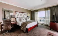InterContinental Hotels Johannesburg O.R.Tambo Airport Отели рядом с Аэропорт Тамбо