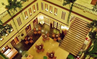Larsa Hotel