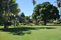 Royal Tahitien Hotels near Tetiaroa Island