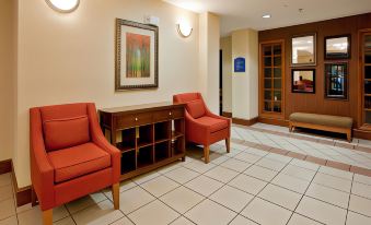 Holiday Inn Express & Suites Kinston