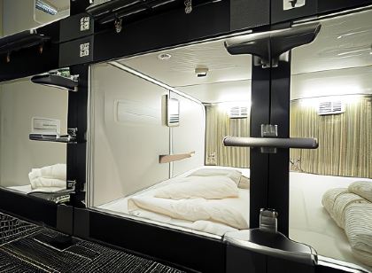 Leo YU Capsule Hotel Nishifunabashi