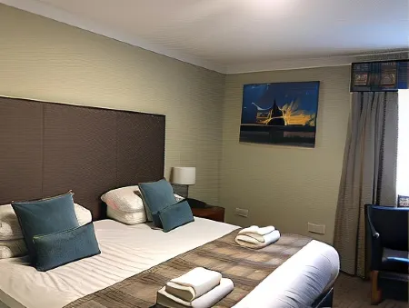 King Robert Hotel