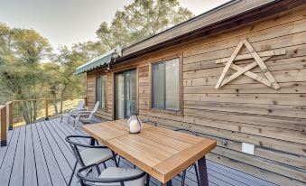 On-Site Winery and Tasting Room Oregon Bungalow!