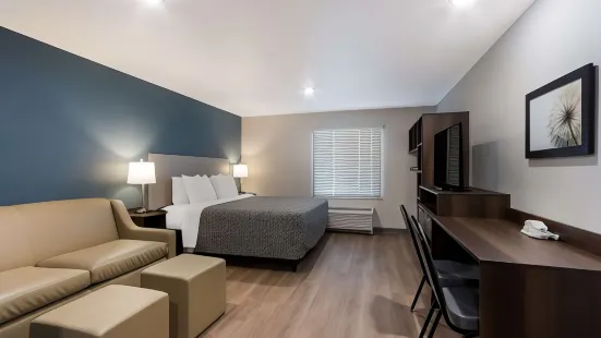 WoodSpring Suites Chandler Airport