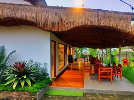 Cemoro Jati Glamping and Resort Lido Отели в г. Cicurug