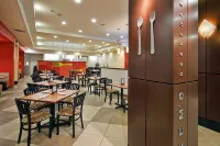 Holiday Inn & Suites Waco Northwest