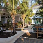 Palm Trees Villas Hotels in Пеменанг