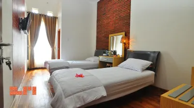 Bata Merah Hotel dekat Air Terjun Coban Talun