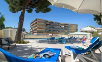 Résidence Pierre & Vacances Heliotel Marine Hotels in Сен-Лоран-дю-Вар