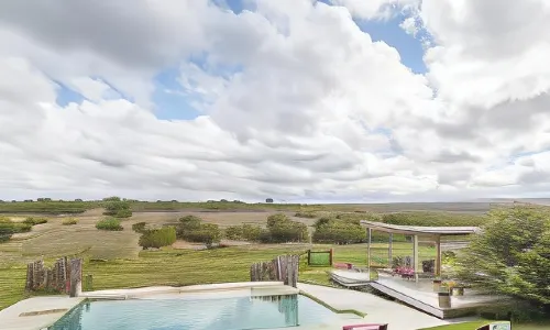 Hlosi Game Lodge - Amakhala Game Reserve