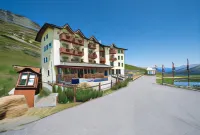 Hotel Interalpen Hotels near Gesa Rota - La Chiesa Rotta