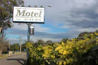 The Pioneer Way Motel