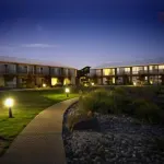 Quest Williamstown North Hotel dekat Jawbone Flora and Fauna Reserve