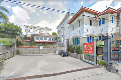 Urbanview Hotel Mon Bel Cibodas by RedDoorz Hotel dekat Kebun Raya Cibodas