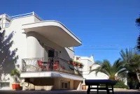 Flowing House