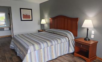 Paris Inn and Suites