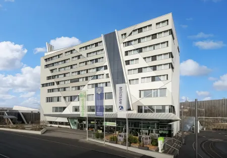Holiday Inn Bern - Westside Отели рядом с достопримечательностью «Цитглогге»