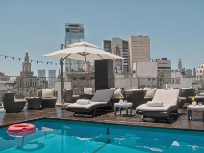 725 Continental Hotel