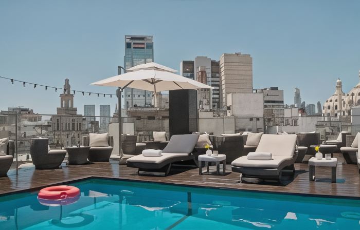 725 Continental Hotel