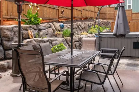 Beautiful Custom Home Centrally Located Near The University of Oregon Отели рядом с достопримечательностью «Парк Хендрикс»