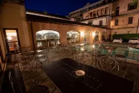 Albergo le Due Corti Hotels in Como
